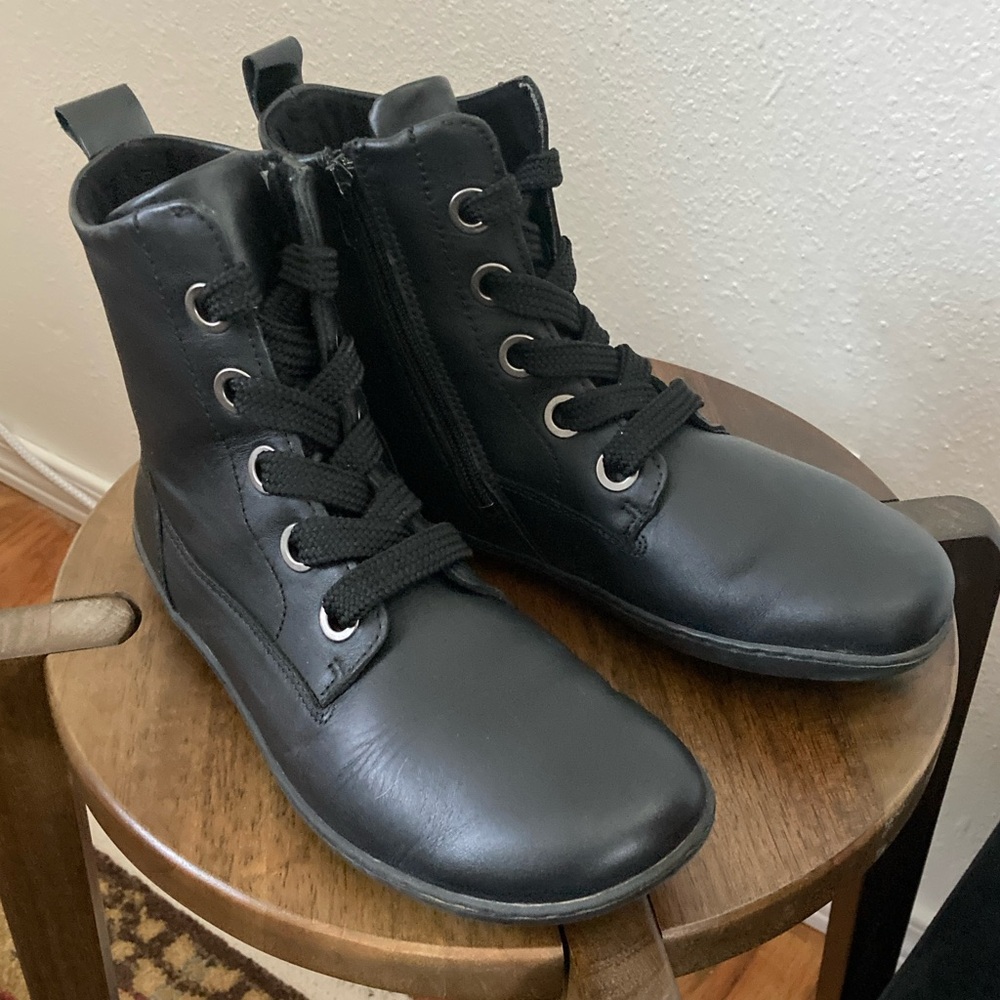 Groundies Barefoot Salzburg Chelsea Boot Size 38 Black - Picture 12 of 12